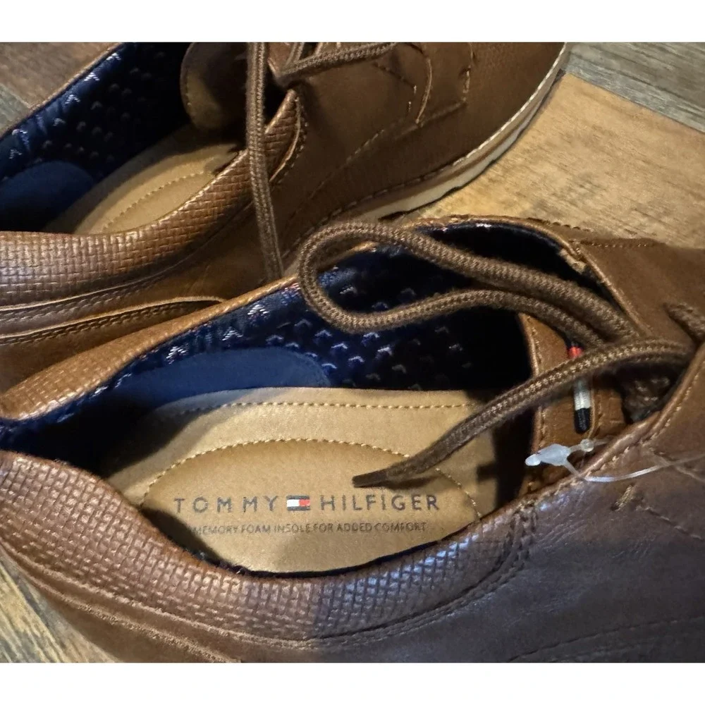 Tommy Hilfiger Nemoza‎ Shoes Tag Flag Embossed Laced Up 12M Cognac New